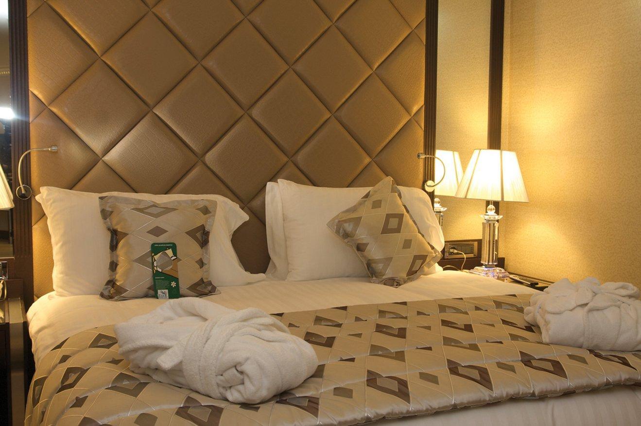 Eser Premium Hotel & Spa Büyükçekmece Szoba fotó A bedroom at the hotel